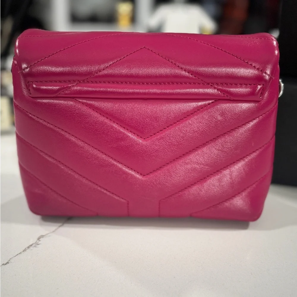 Yves Saint Laurent Toy Loulou - Picture 2 of 8